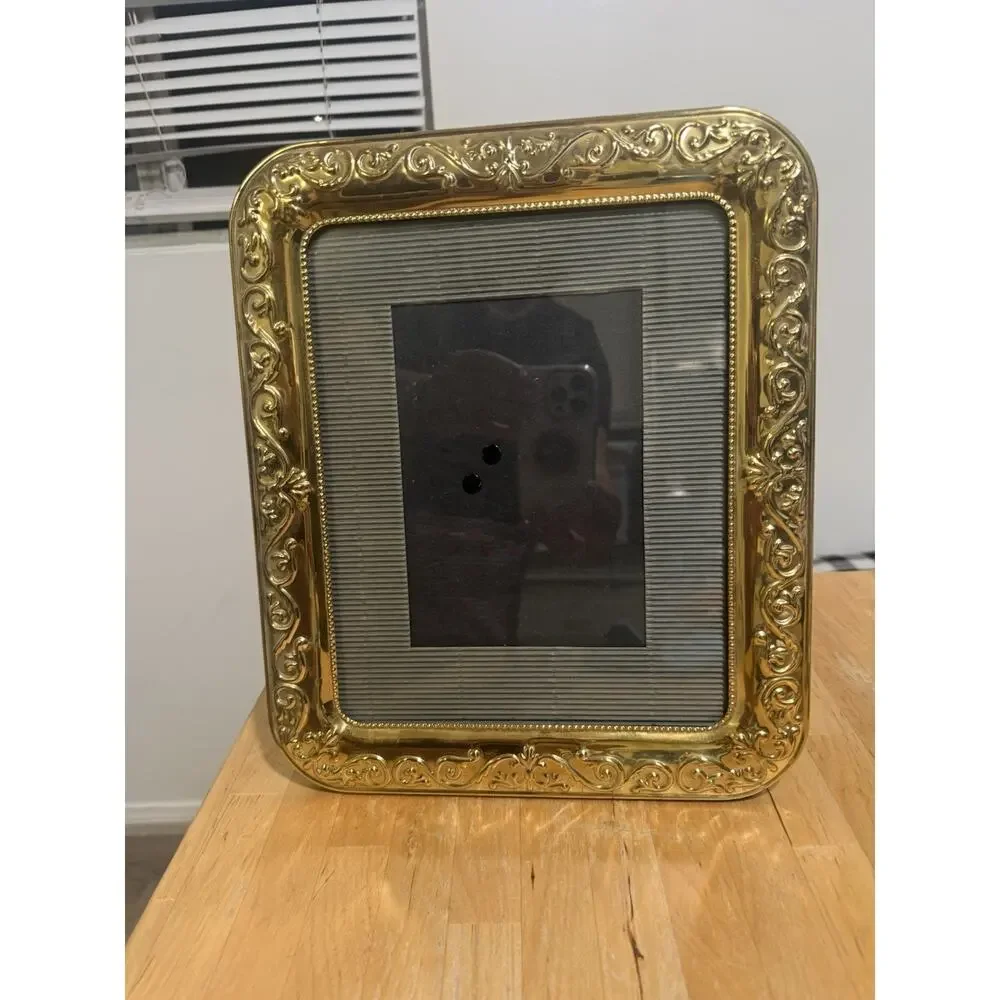 Beautiful Brass Picture Photo Frame 12”X10” Free Stand